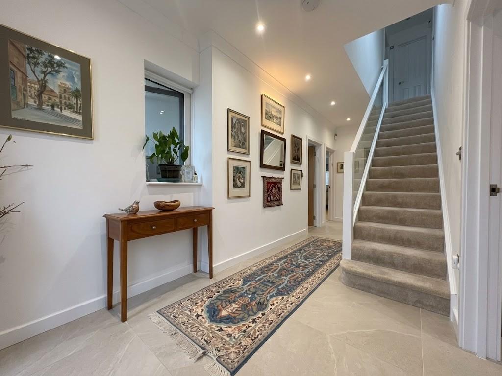 Highview Gardens, Edgware, HA8, Edgware